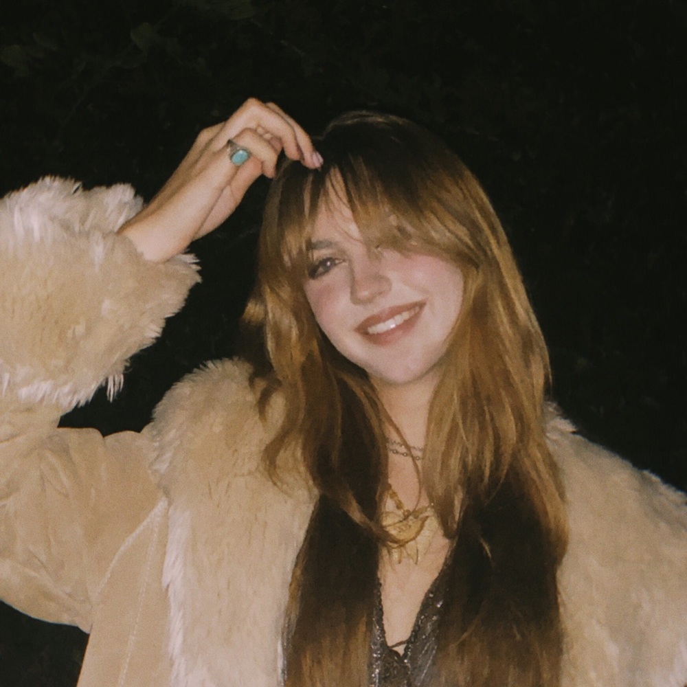 Meet your Posher, Ava